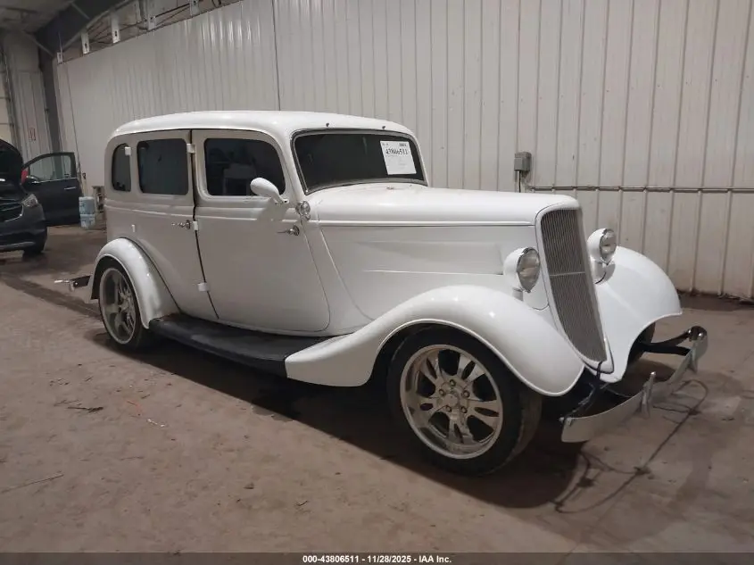 1934 FORD SEDAN White VIN: AZ246948